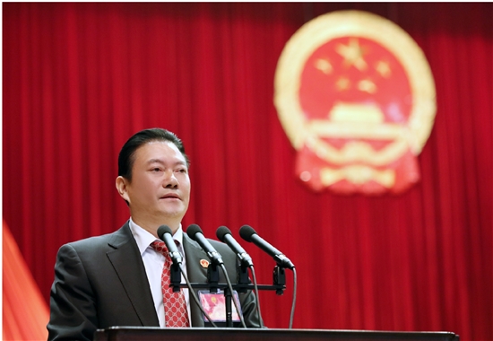 胡成剑作市人大常委会工作报告.