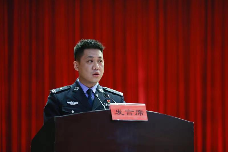 市长徐建兵传达温州市"六比争先"强执行开新局大会精神,市领导胡成剑